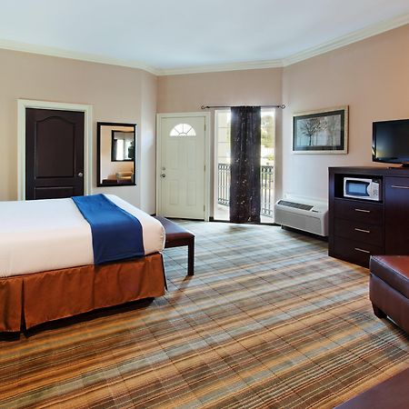 Holiday Inn Express Benicia By Ihg Номер фото