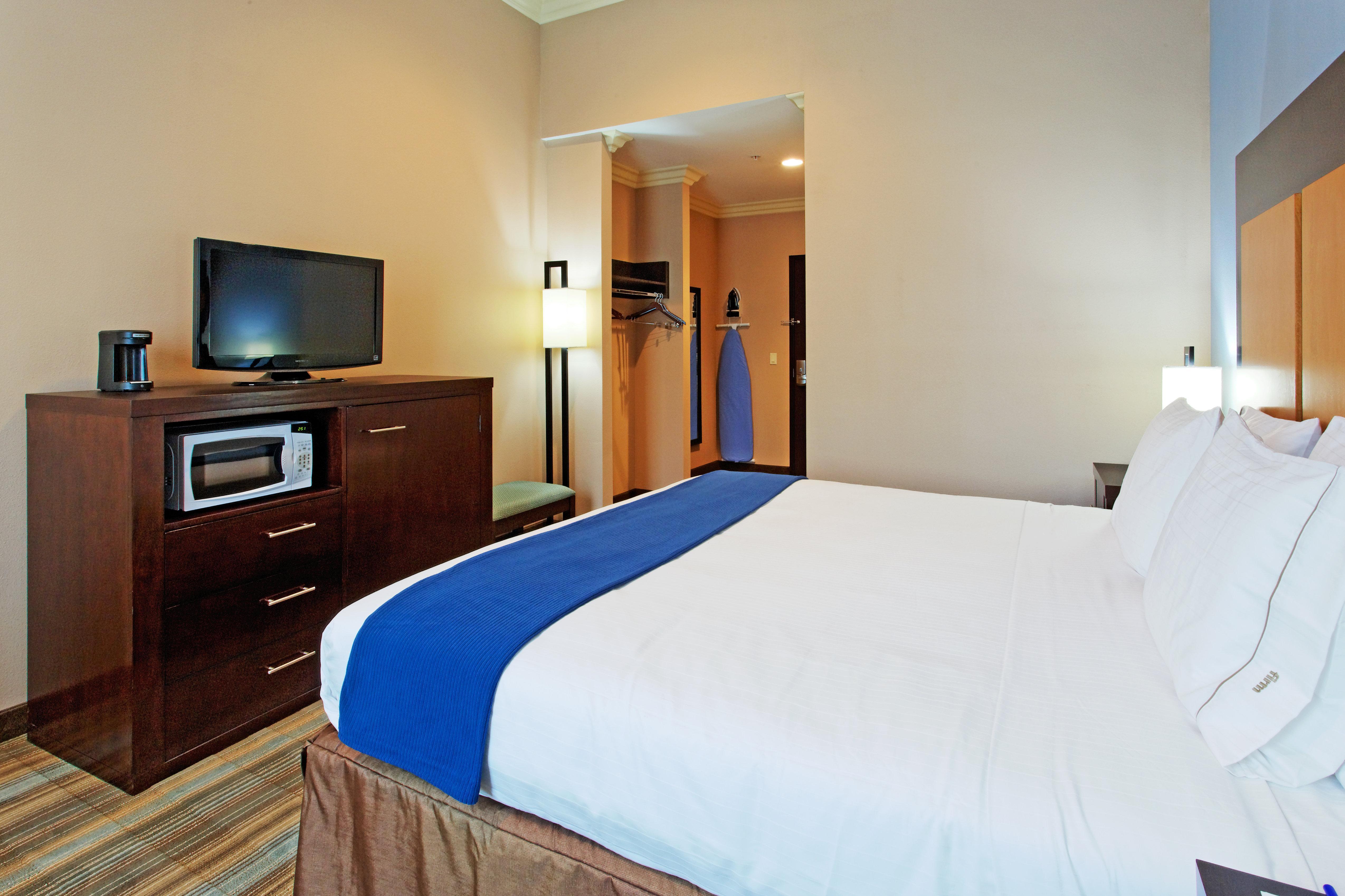 Holiday Inn Express Benicia By Ihg Экстерьер фото
